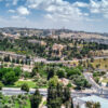 הר ציון שבתמונה, הוא חלק בלתי נפרד מן העיר העתיקה. על פי חלק ממסורות שלוש הדתות, אחד המבנים על ההר, הוא מקום קבורתו של דוד המלך