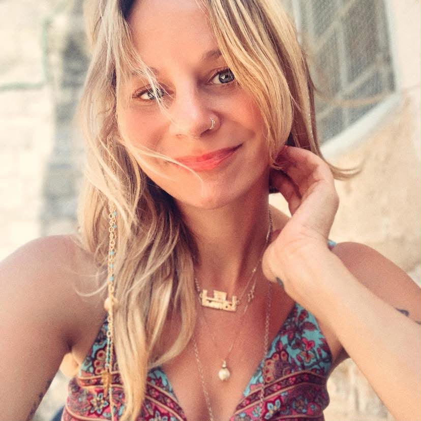 Author and journalist Sarah Tuttle Singer